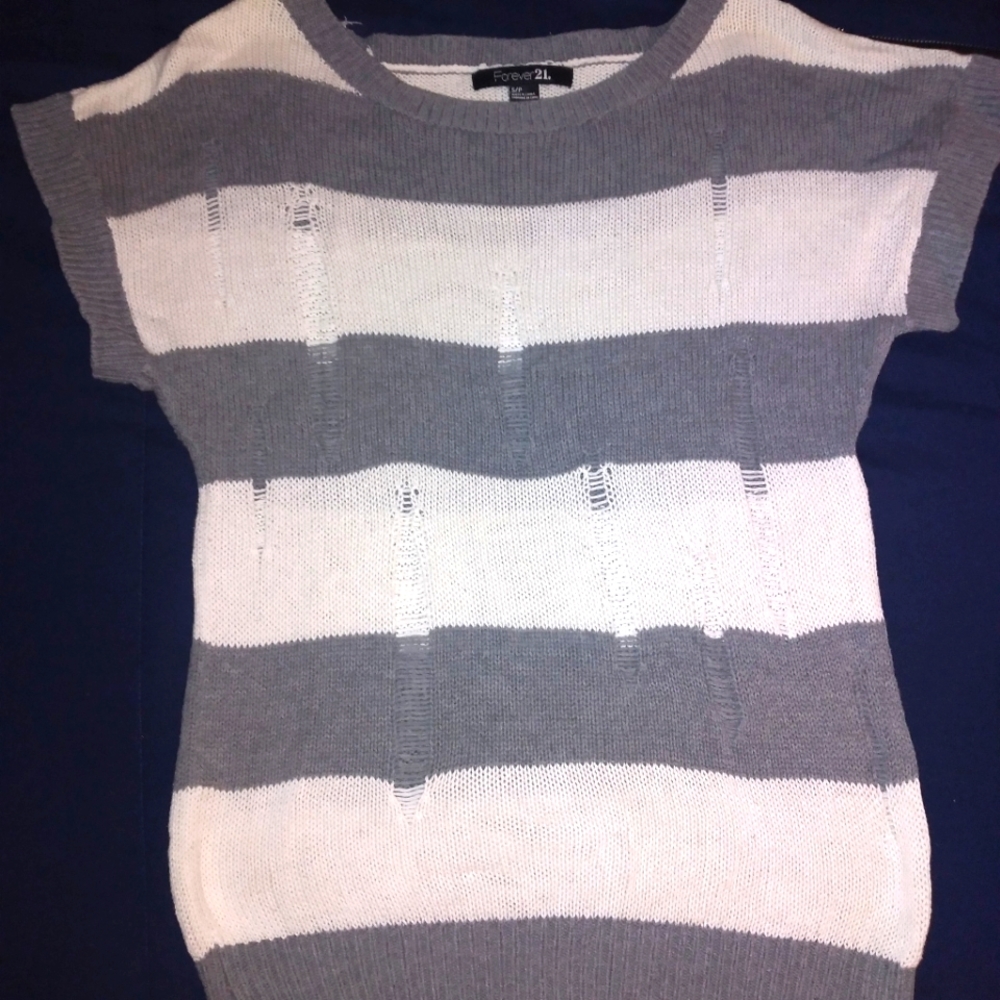 Forever 21 Short Sleeve Sweater